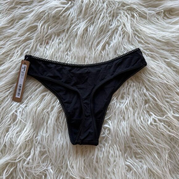 Skims Fits Everybody Picot Trim Thong Onyx Size Small - Picture 4 of 7